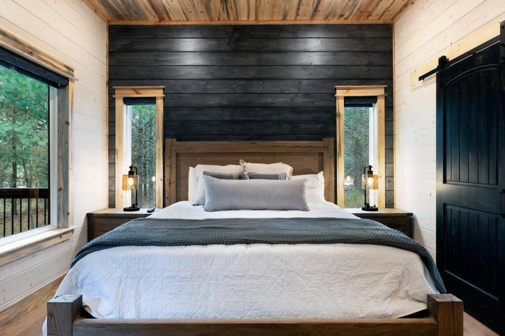 Lone Pine Lodge. Brand New! 2 Bedroom Luxury Cabin. 브로큰보우 외부 사진