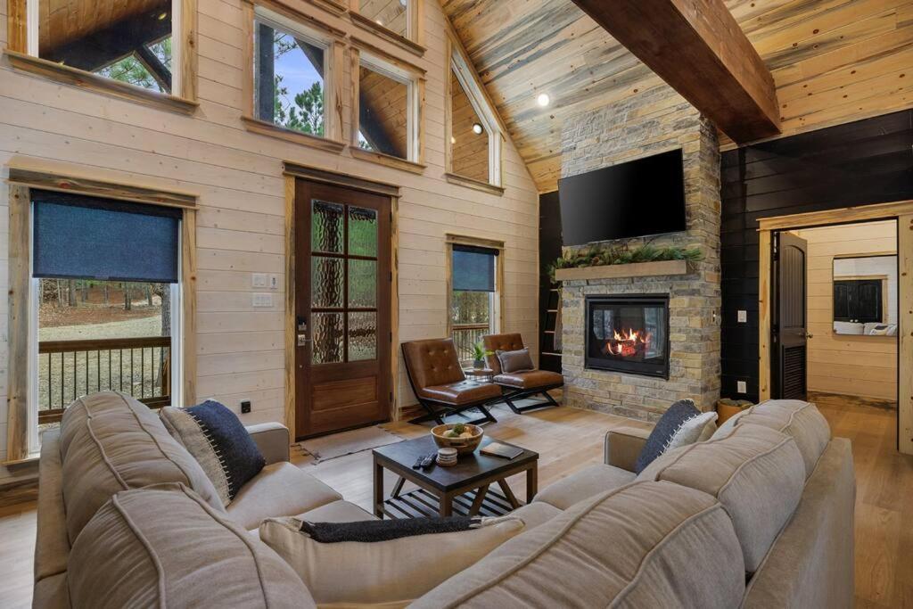 Lone Pine Lodge. Brand New! 2 Bedroom Luxury Cabin. 브로큰보우 외부 사진